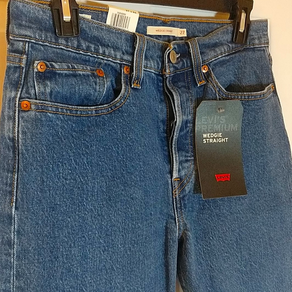 Levi's Wedgie Straight Jeans